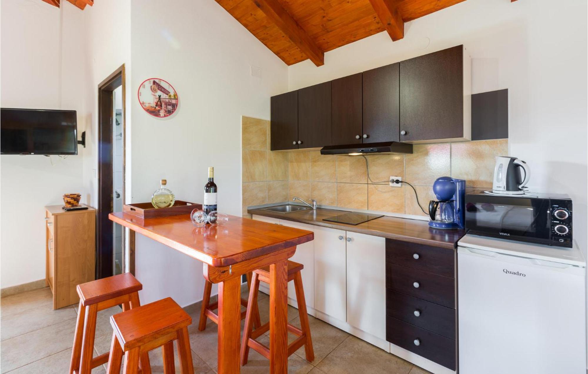 Nice Studio In Pula With Kitchen Exterior photo
