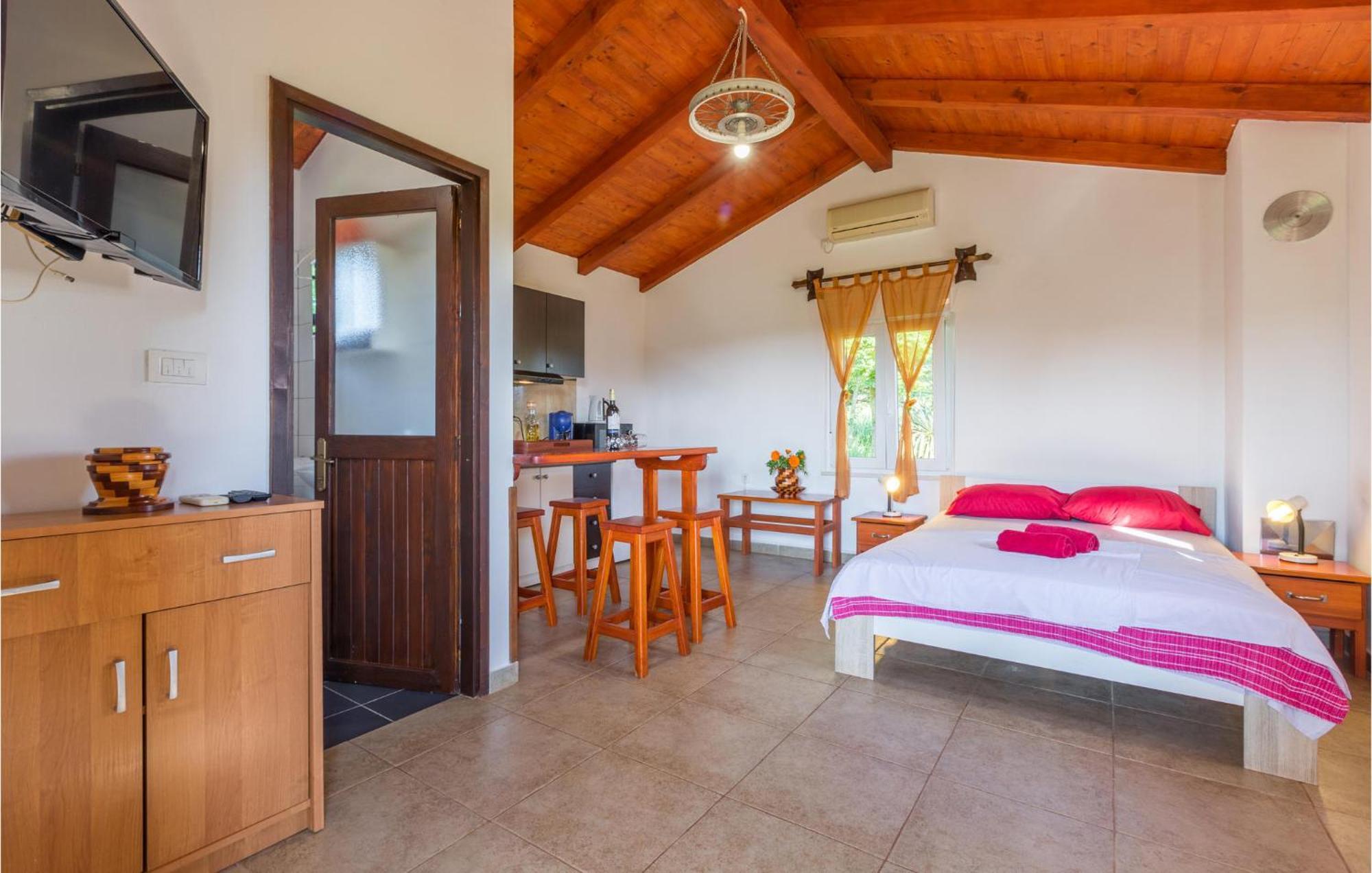 Nice Studio In Pula With Kitchen Exterior photo